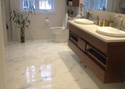 Plancher en époxy métallique